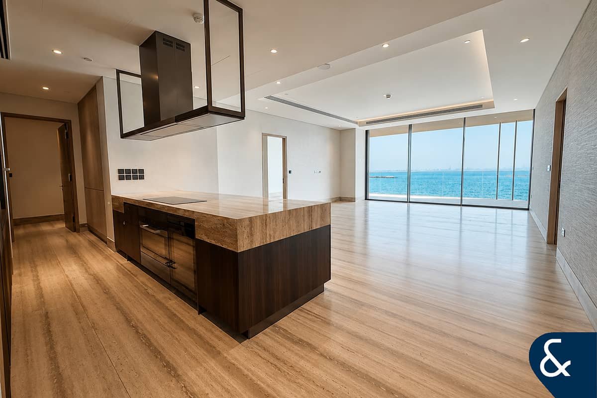 2-bedroom freehold apartment in Palm Jumeirah — photo 2 of 5
