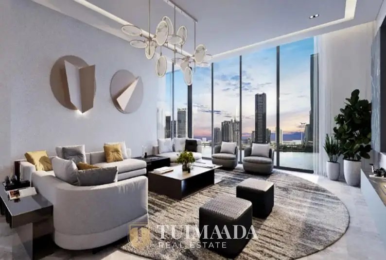 Waterfront Studio | Peninsula Four | Canal & Skyline View