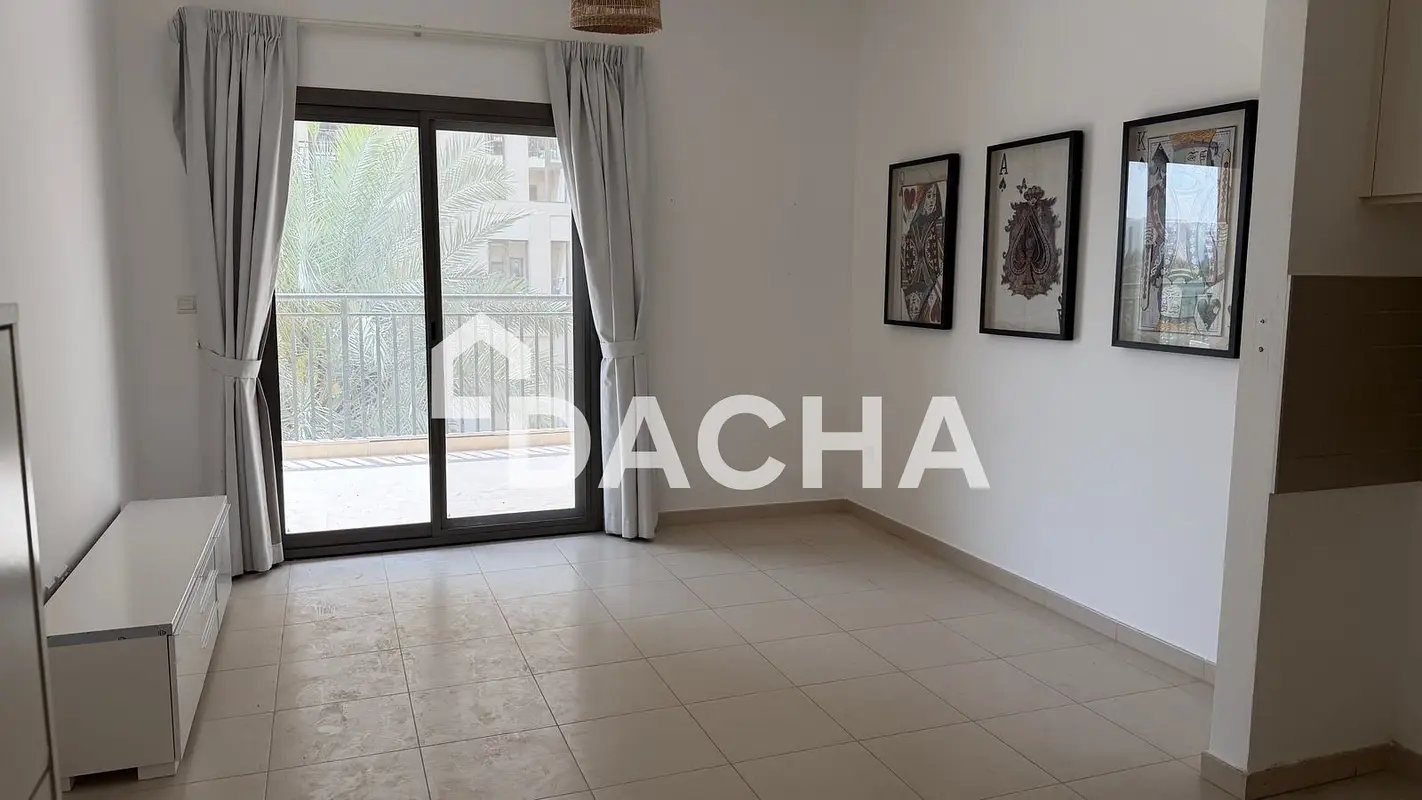 1-bedroom freehold apartment in Town Square — photo 4 of 4