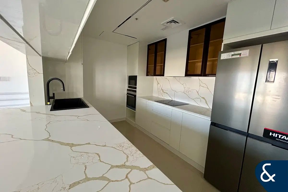 3-bedroom freehold apartment in Downtown Dubai — photo 5 of 5