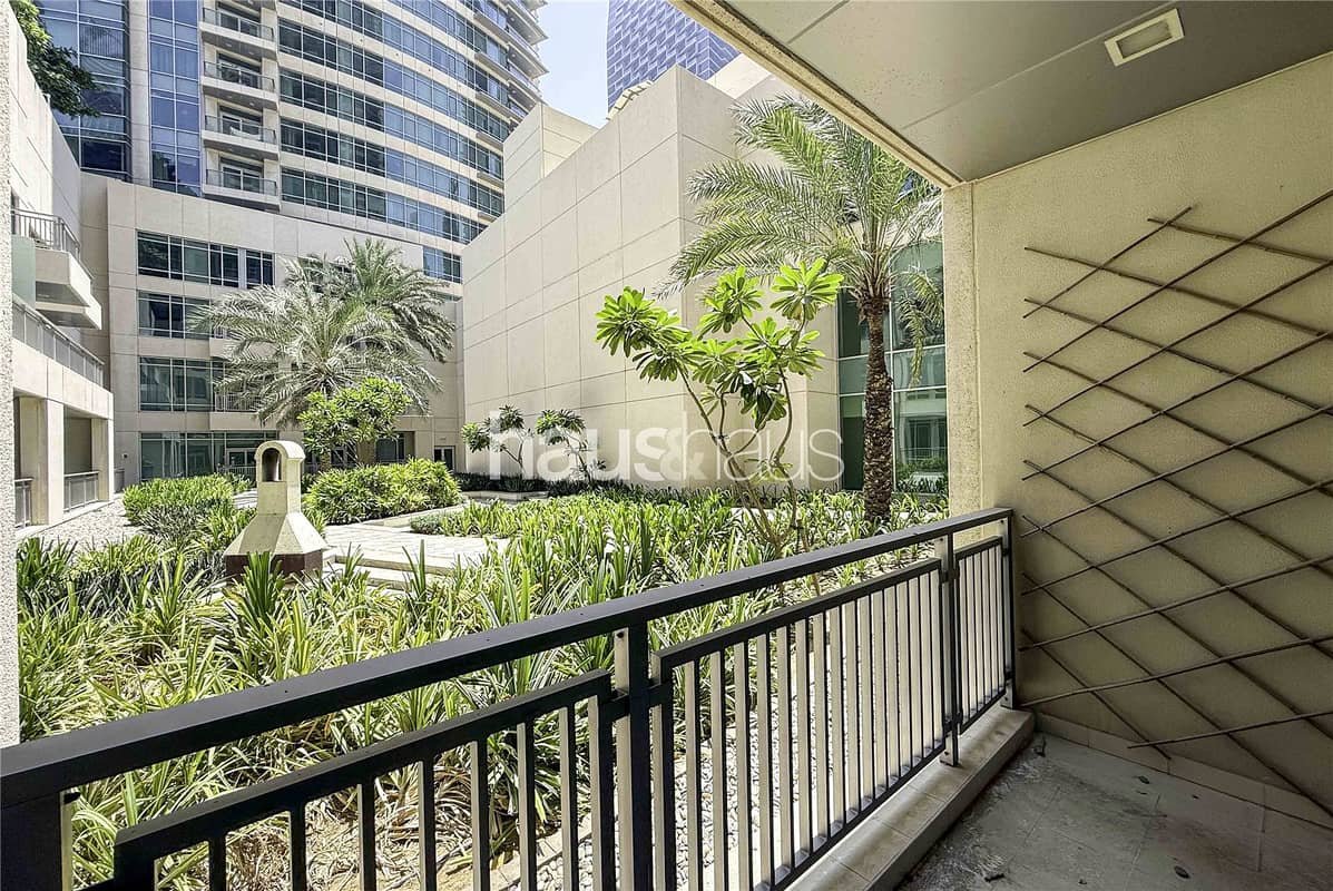 2-bedroom freehold apartment in Downtown Dubai — photo 1 of 5