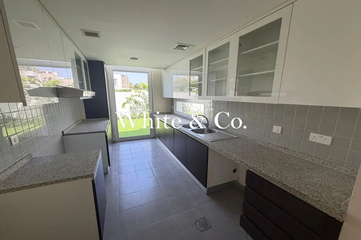 3-bedroom freehold villa in Mudon — photo 3 of 5