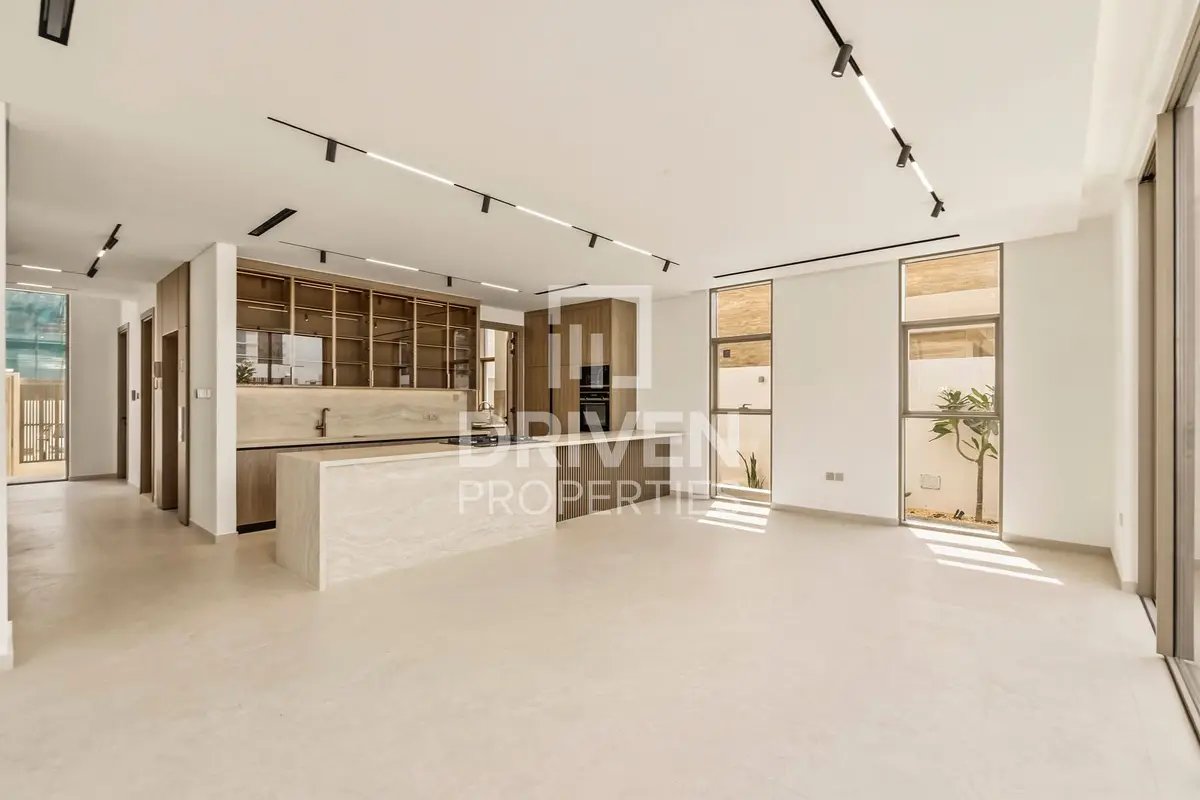6-bedroom freehold villa in Nad Al Sheba — photo 3 of 5