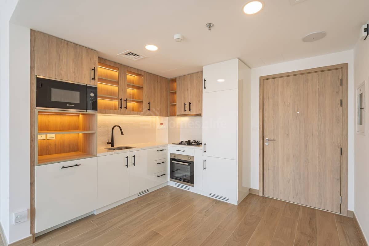 1-bedroom freehold apartment in Town Square — photo 3 of 4