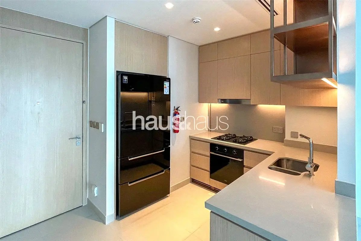 3-bedroom freehold apartment in Downtown Dubai — photo 3 of 5