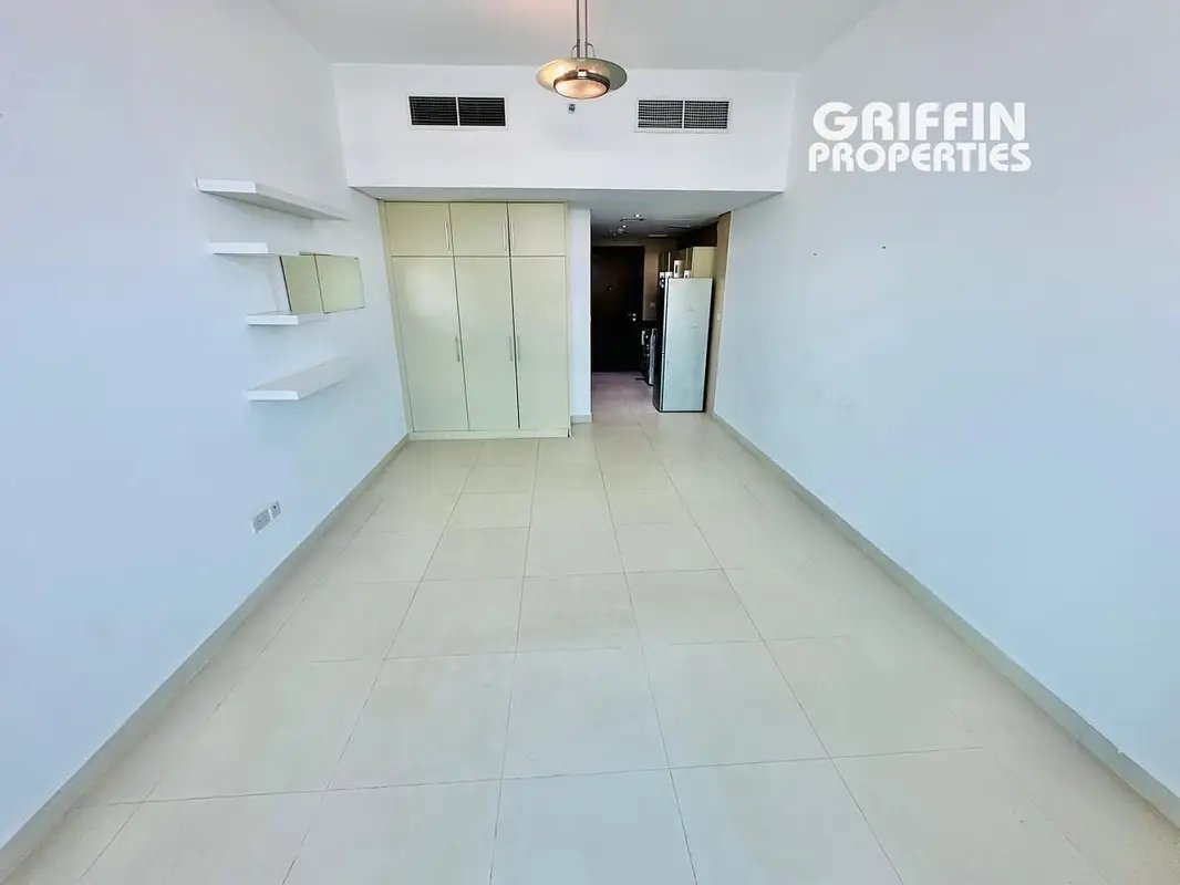 studio freehold apartment in Al Sufouh — photo 4 of 4