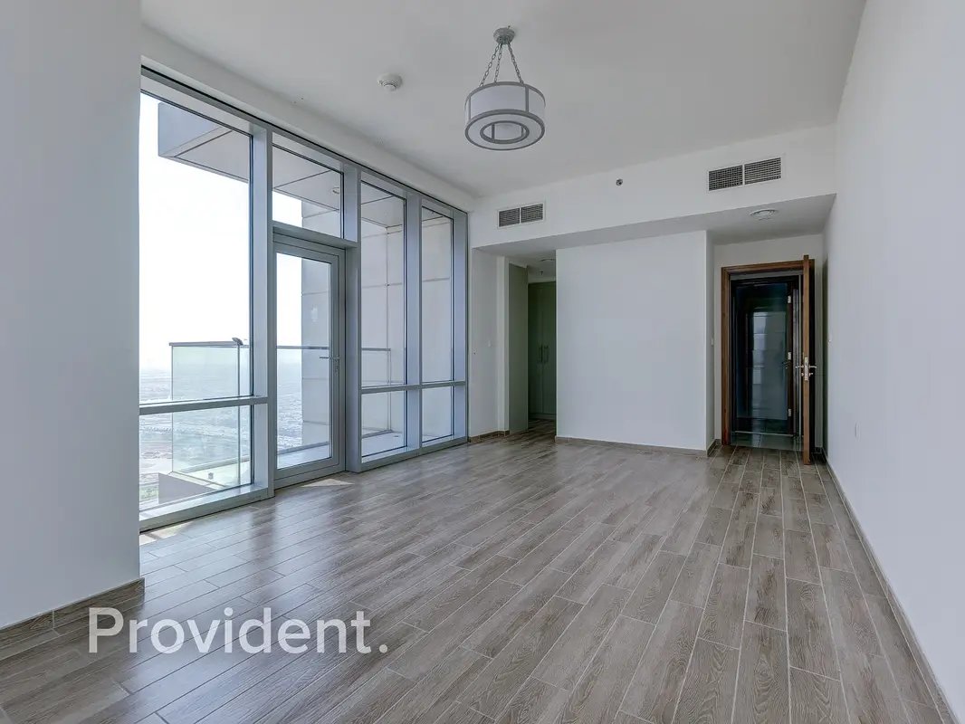 3-bedroom freehold apartment in Business Bay — photo 5 of 5