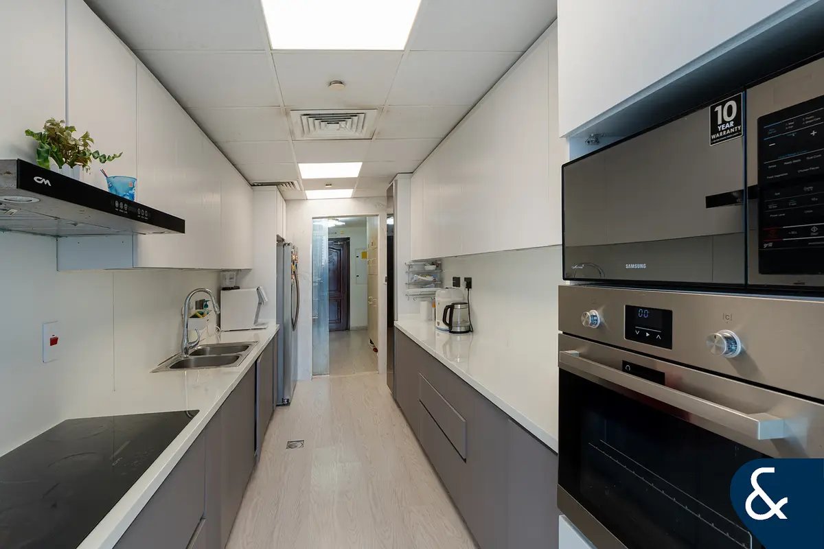3-bedroom freehold apartment in Dubai Marina — photo 2 of 4