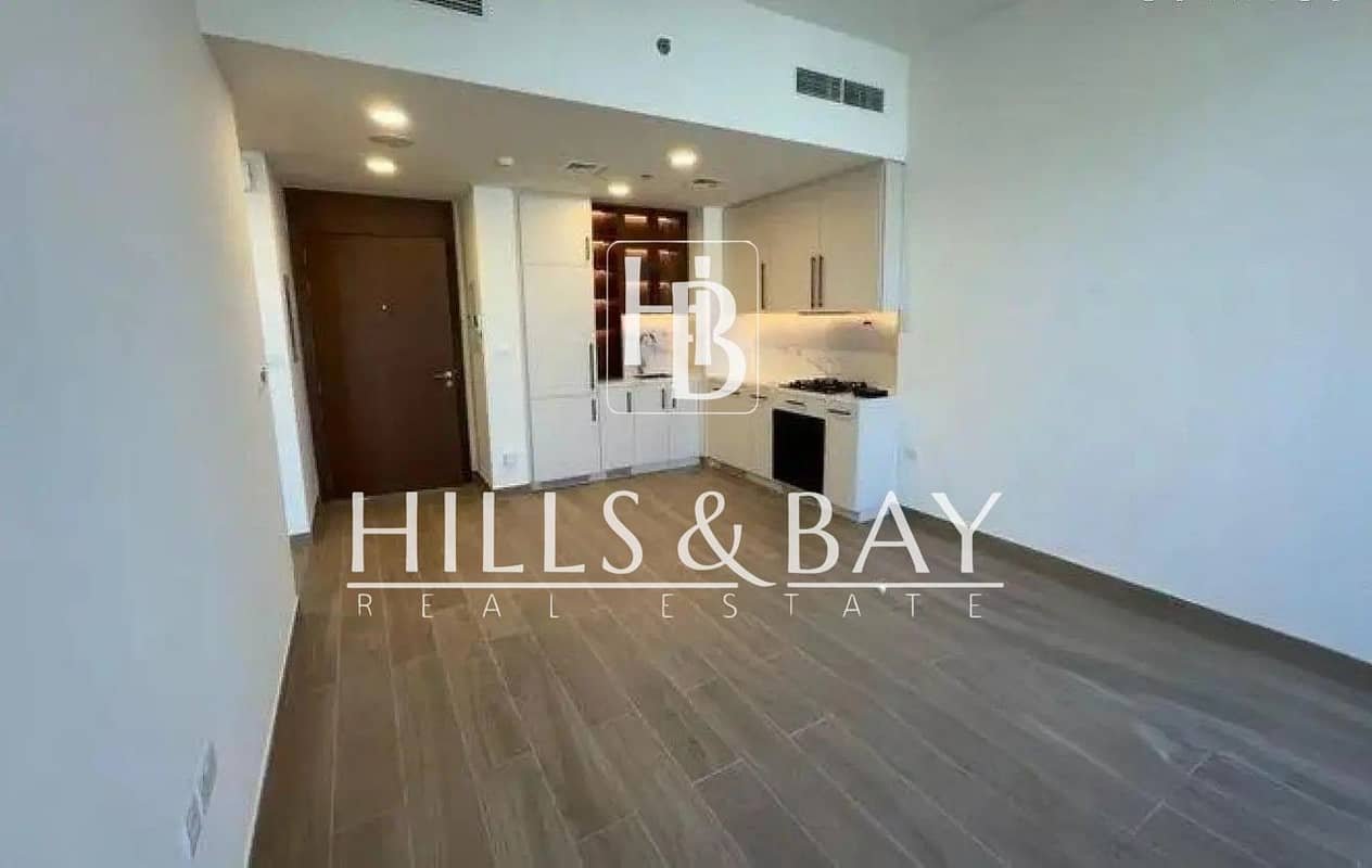 1-bedroom freehold apartment in Town Square — photo 3 of 4