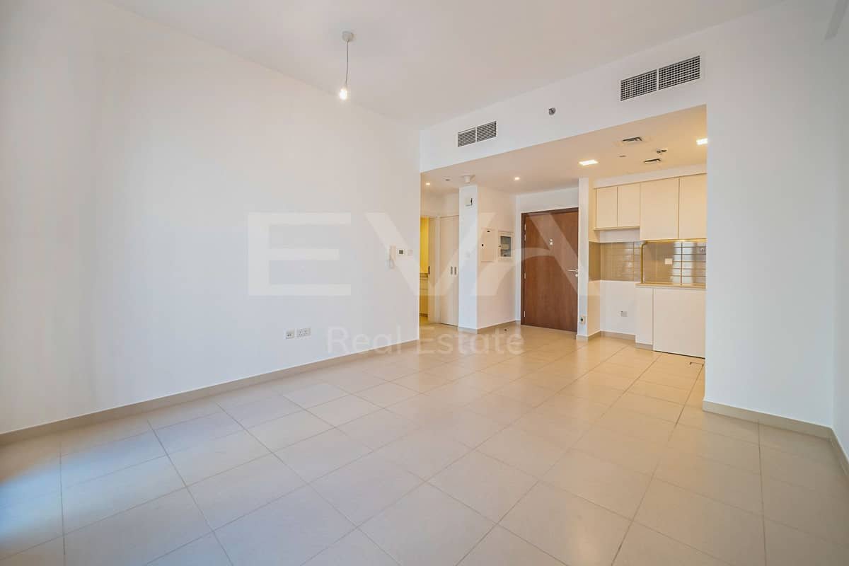 1-bedroom freehold apartment in Town Square — photo 3 of 4