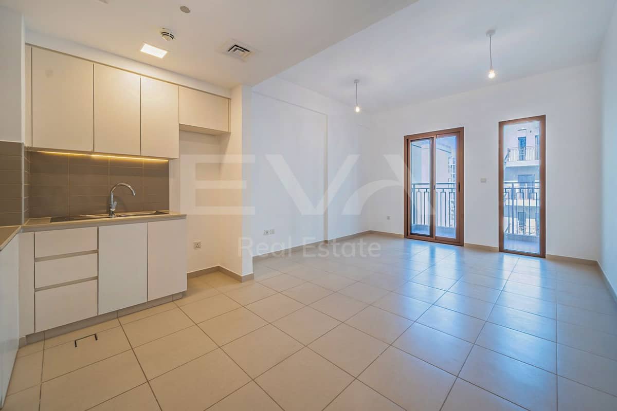 1-bedroom freehold apartment in Town Square — photo 1 of 4