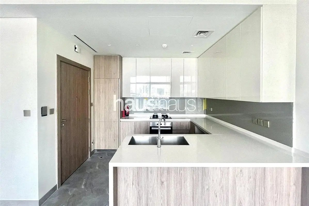 2-bedroom freehold apartment in Business Bay — photo 5 of 5
