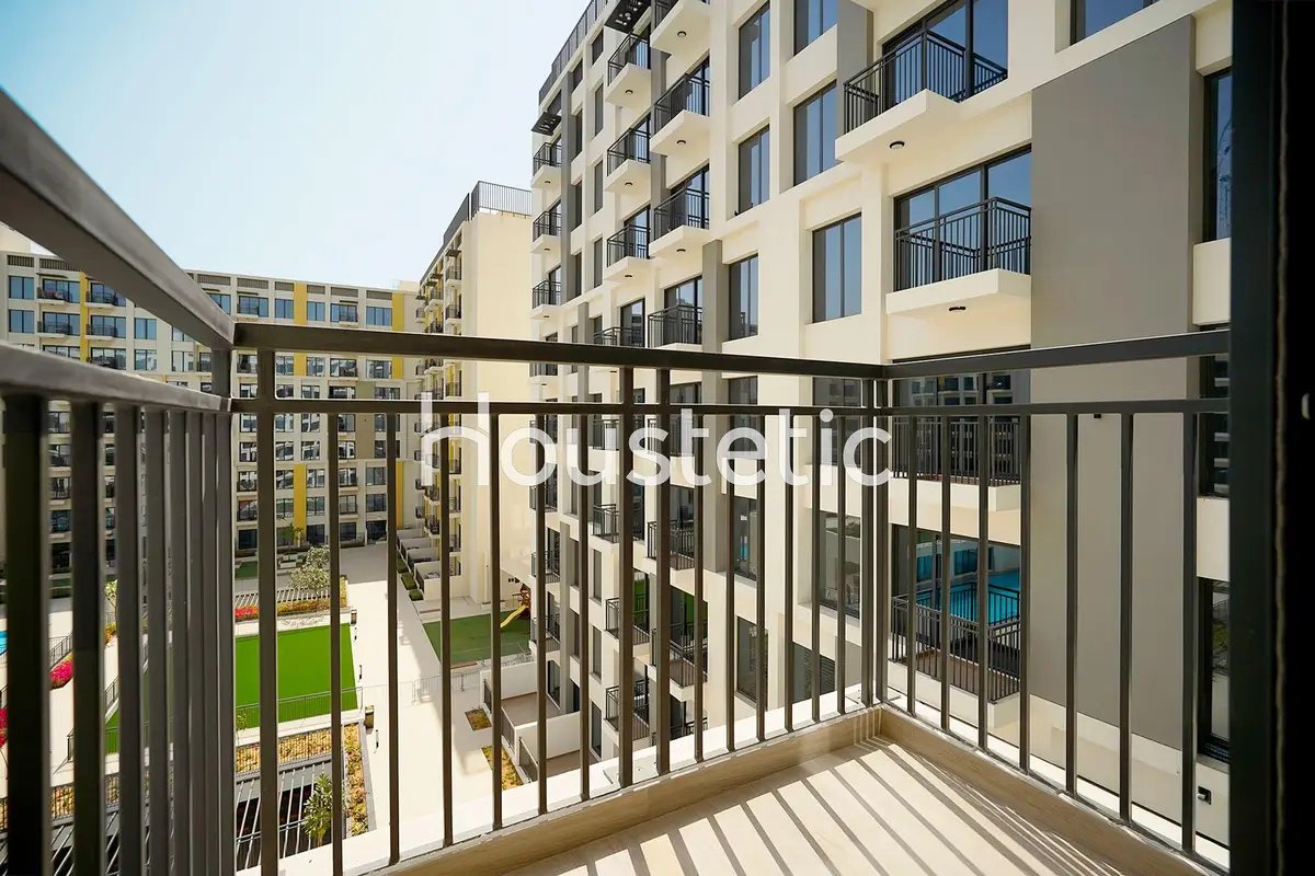 1-bedroom freehold apartment in Town Square — photo 4 of 4