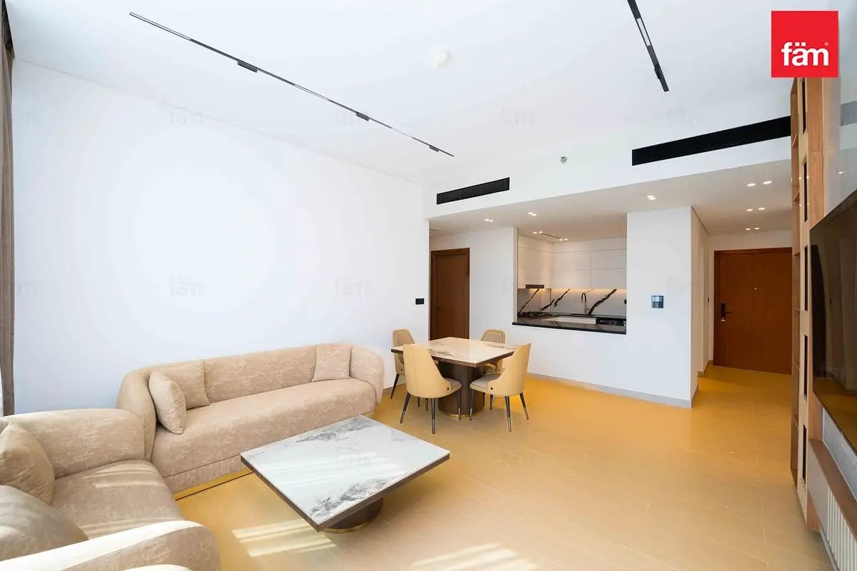 2-bedroom freehold apartment in Business Bay — photo 1 of 5