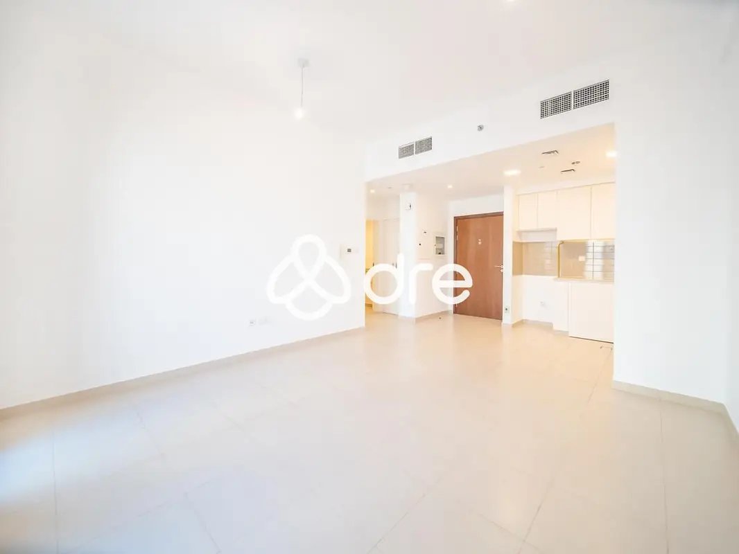 1-bedroom freehold apartment in Town Square — photo 4 of 4