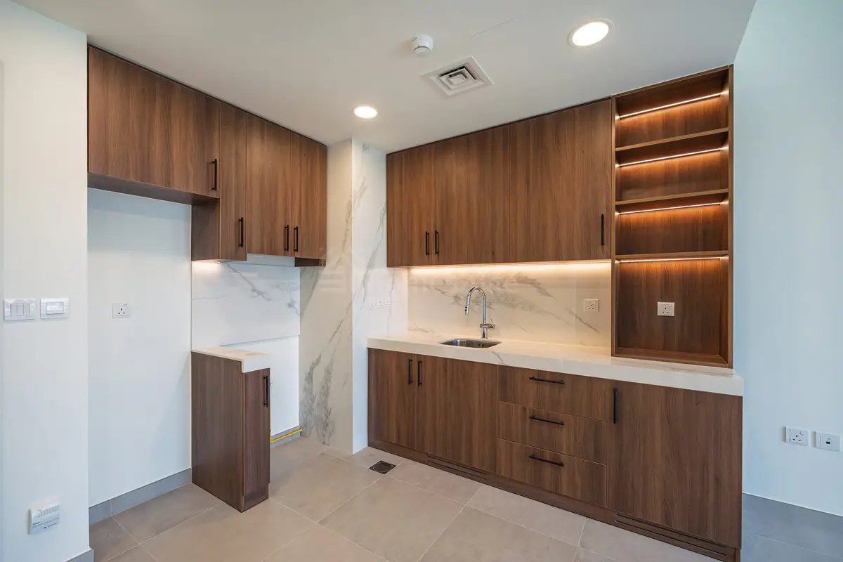 1-bedroom freehold apartment in Town Square — photo 4 of 4