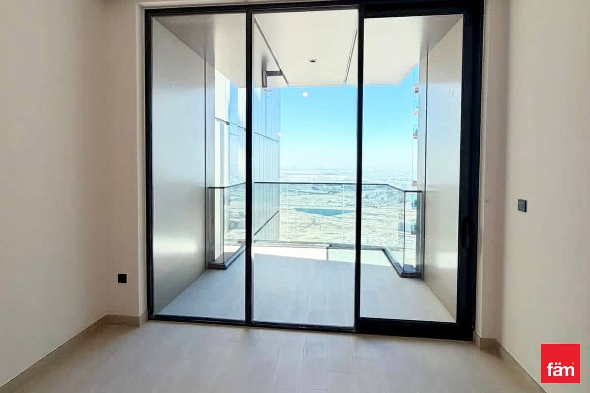1-bedroom freehold apartment in Business Bay — photo 1 of 4