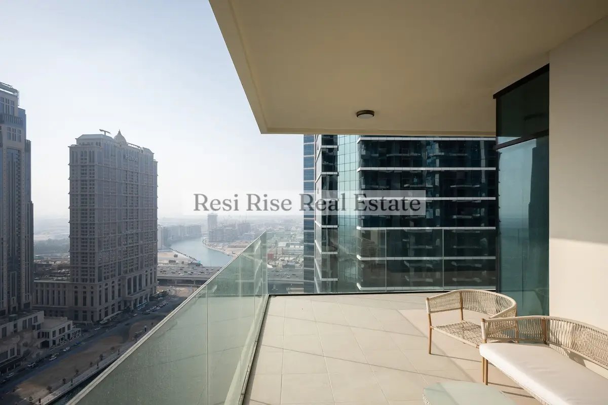 3-bedroom freehold apartment in Business Bay — photo 3 of 5