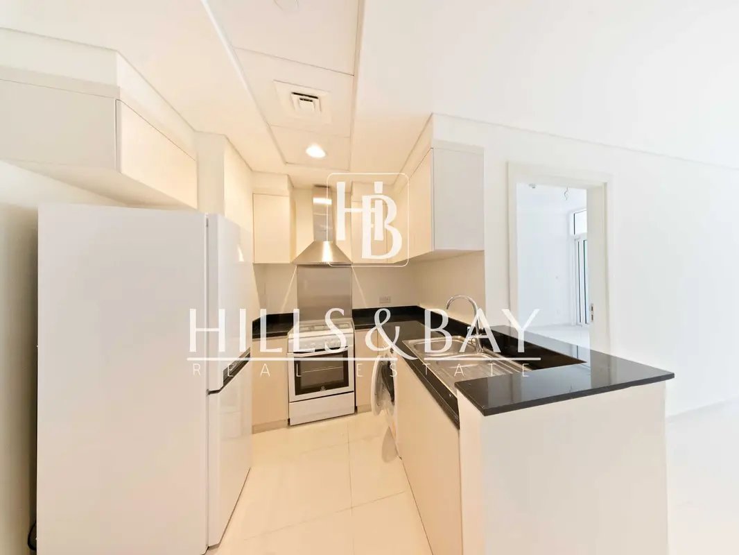 1-bedroom freehold apartment in DAMAC Hills — photo 2 of 4