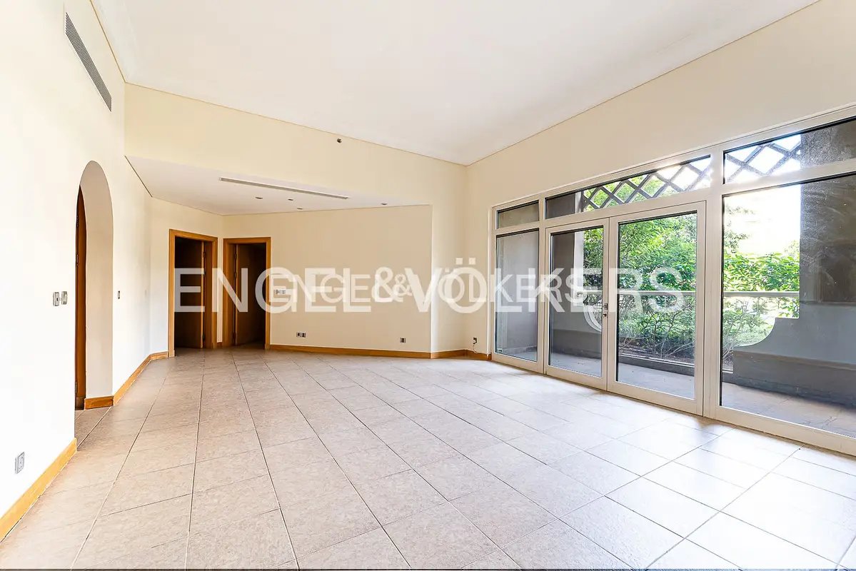 2-bedroom freehold apartment in Palm Jumeirah — photo 4 of 4