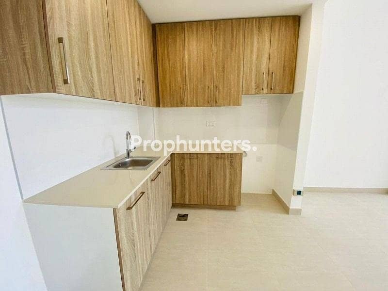 1-bedroom freehold apartment in Town Square — photo 3 of 4