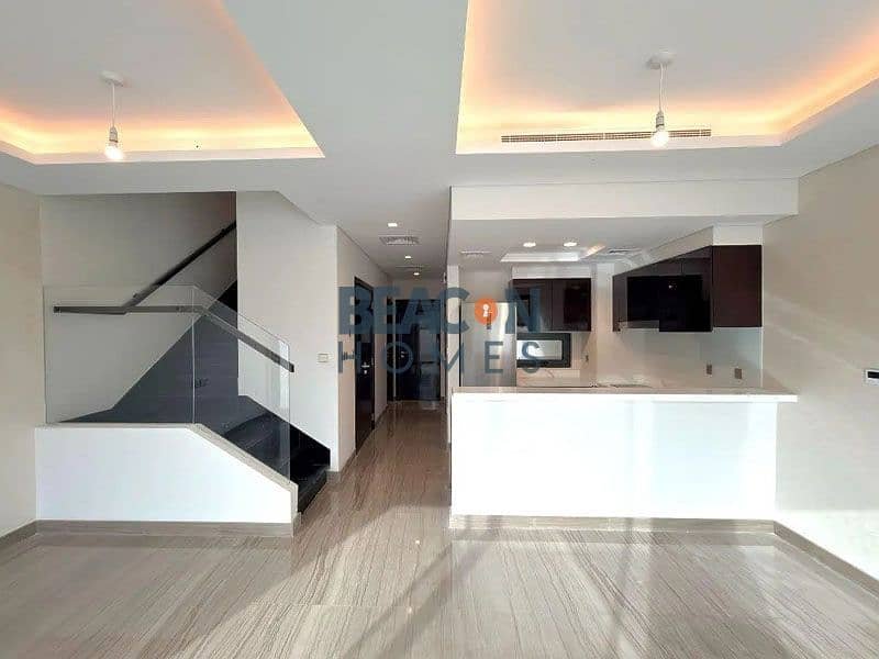 4-bedroom freehold villa in DAMAC Hills — photo 3 of 4