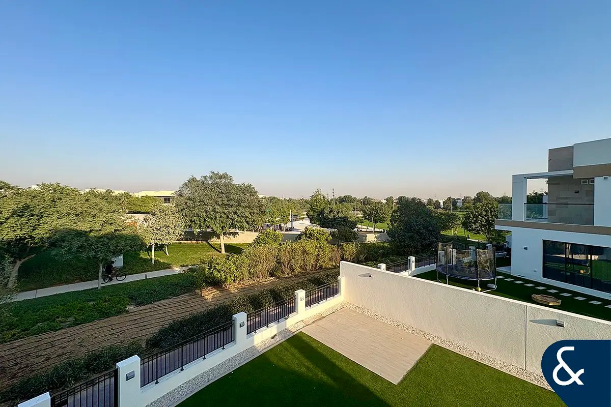 4-bedroom freehold villa in DAMAC Hills — photo 4 of 4