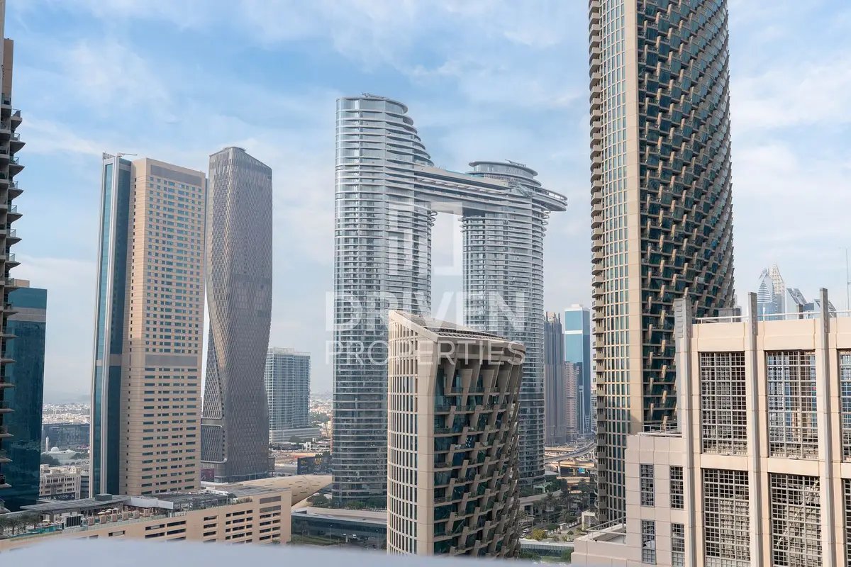 2-bedroom freehold apartment in Downtown Dubai — photo 1 of 4
