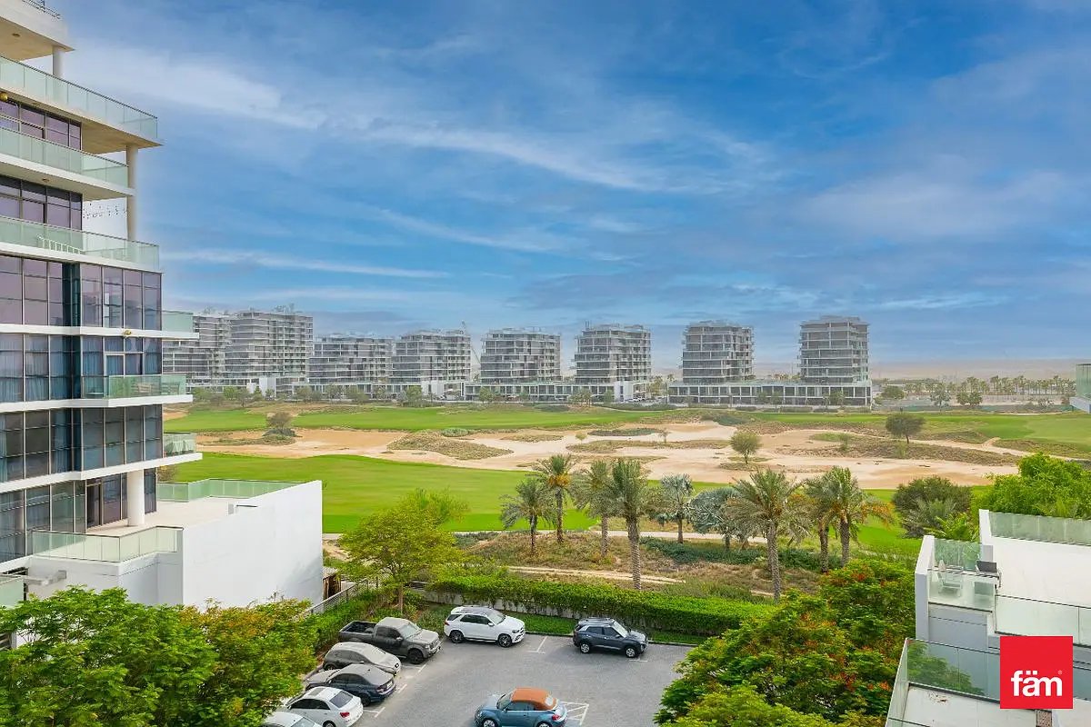 studio freehold apartment in DAMAC Hills — photo 3 of 5