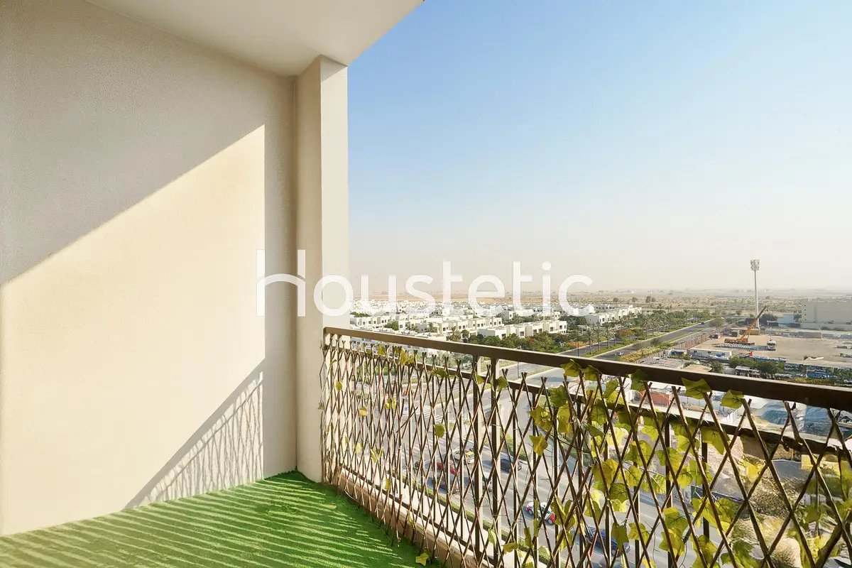 1-bedroom freehold apartment in Town Square — photo 4 of 4