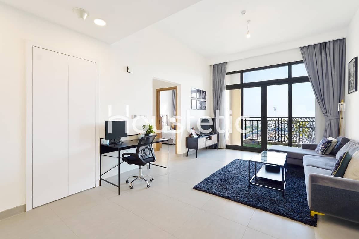 1-bedroom freehold apartment in Town Square — photo 1 of 4