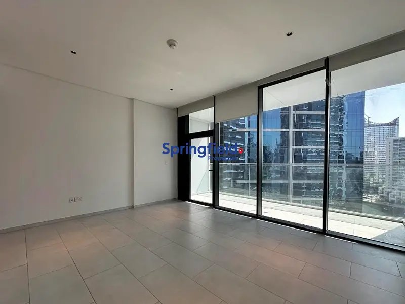 studio freehold apartment in Business Bay — photo 3 of 5