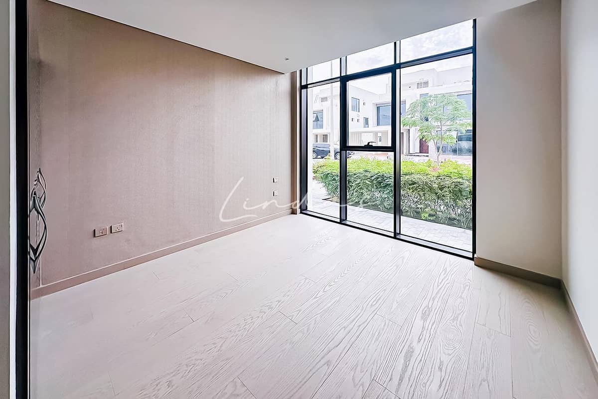 4-bedroom freehold villa in DAMAC Hills — photo 3 of 4