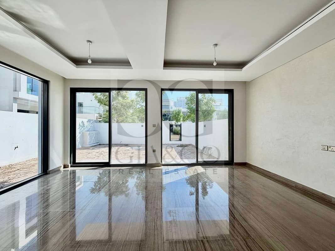 6-bedroom freehold villa in DAMAC Hills — photo 3 of 4