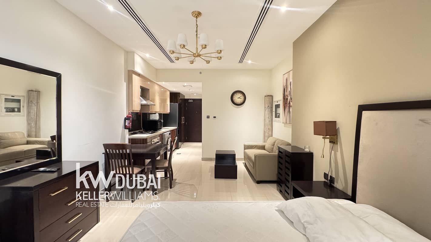 studio freehold apartment in Downtown Dubai — photo 3 of 4