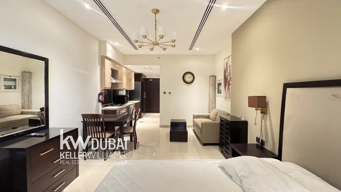 studio freehold apartment in Downtown Dubai — photo 2 of 4