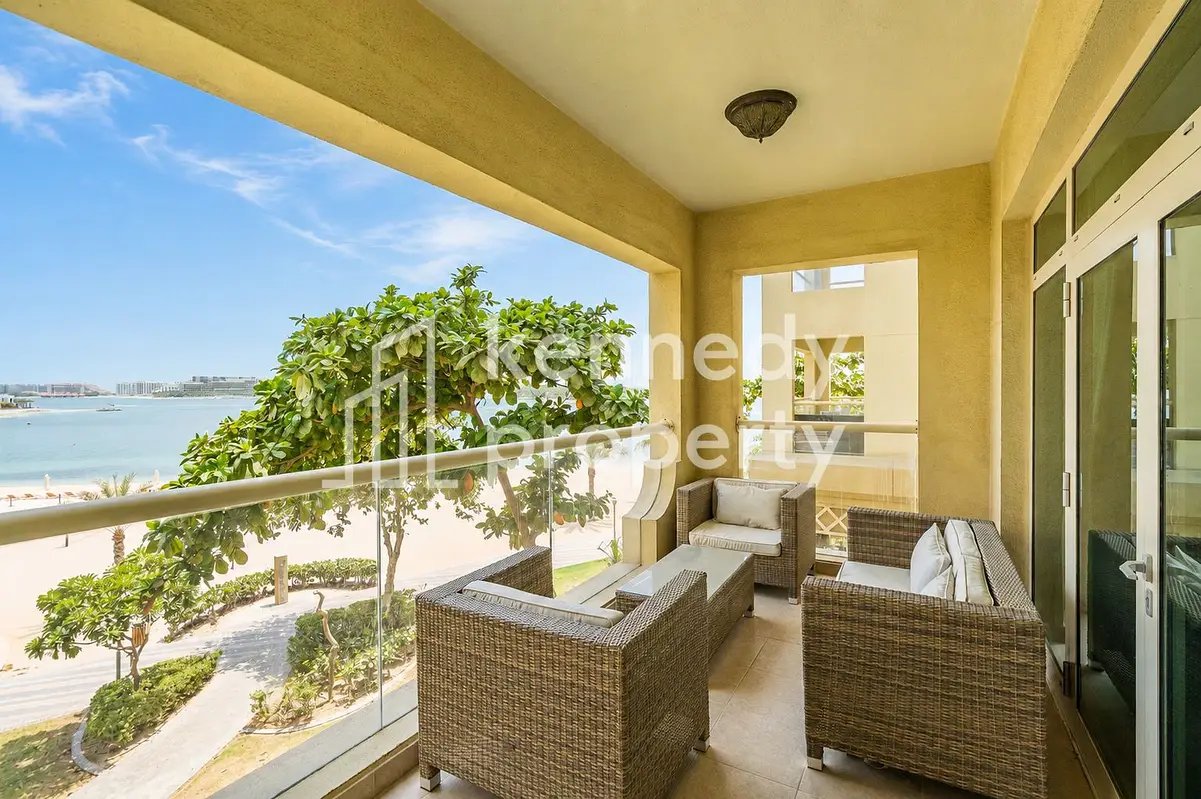 1-bedroom freehold apartment in Palm Jumeirah — photo 1 of 4