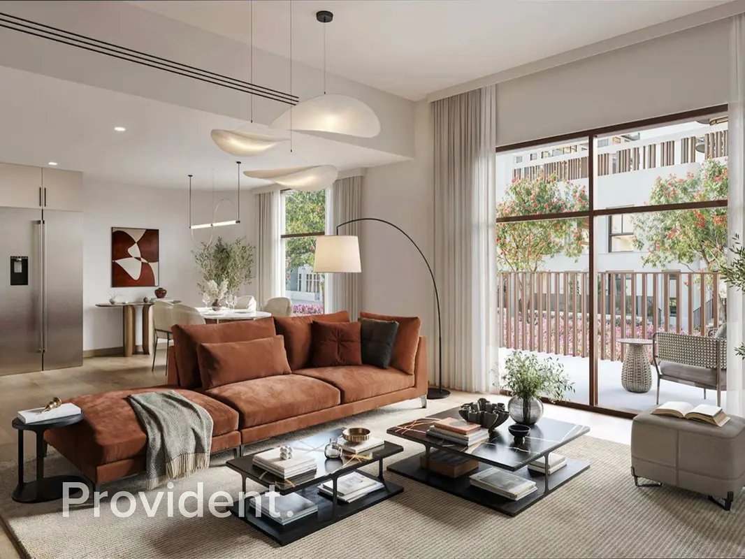2-bedroom freehold apartment in Town Square — photo 1 of 4