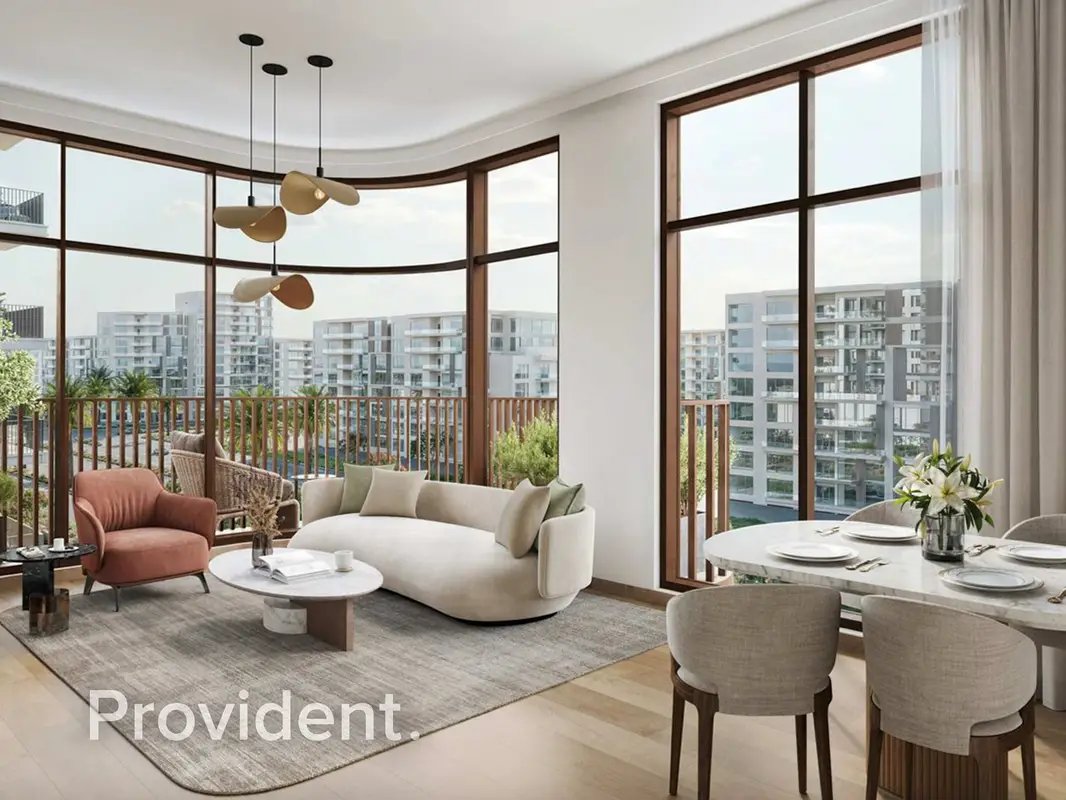 2-bedroom freehold apartment in Town Square — photo 2 of 4