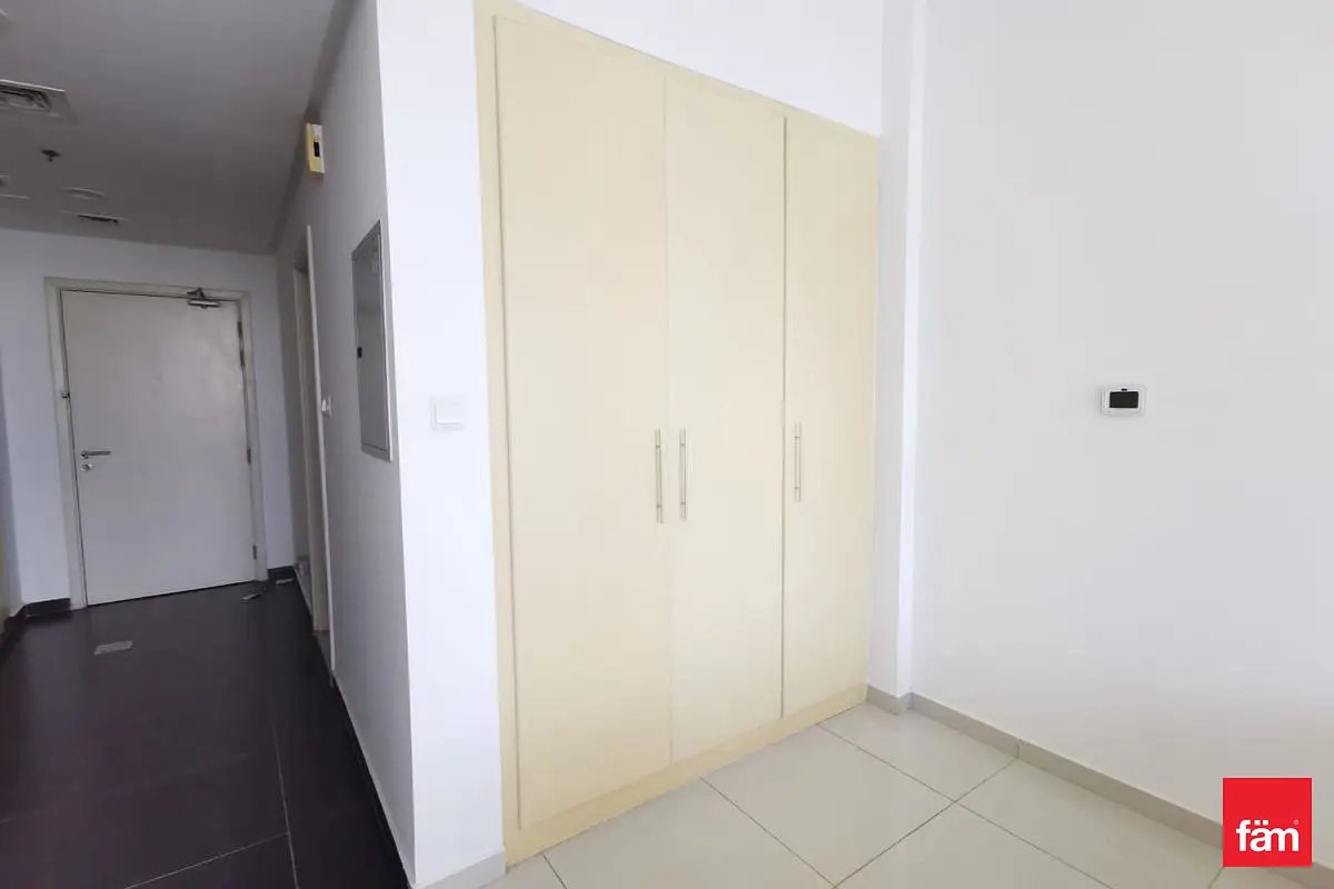 studio freehold apartment in DAMAC Hills — photo 4 of 4