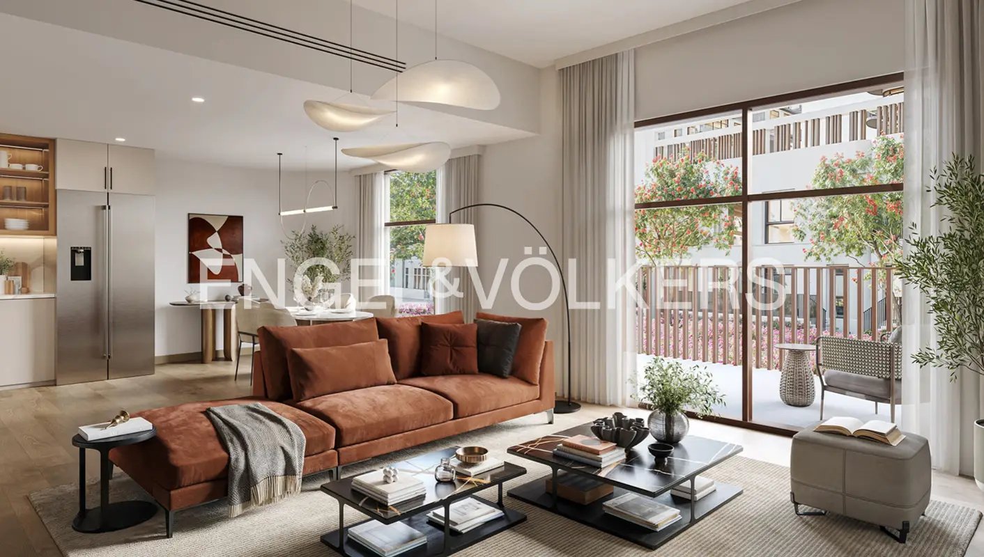 2-bedroom freehold apartment in Town Square — photo 2 of 4