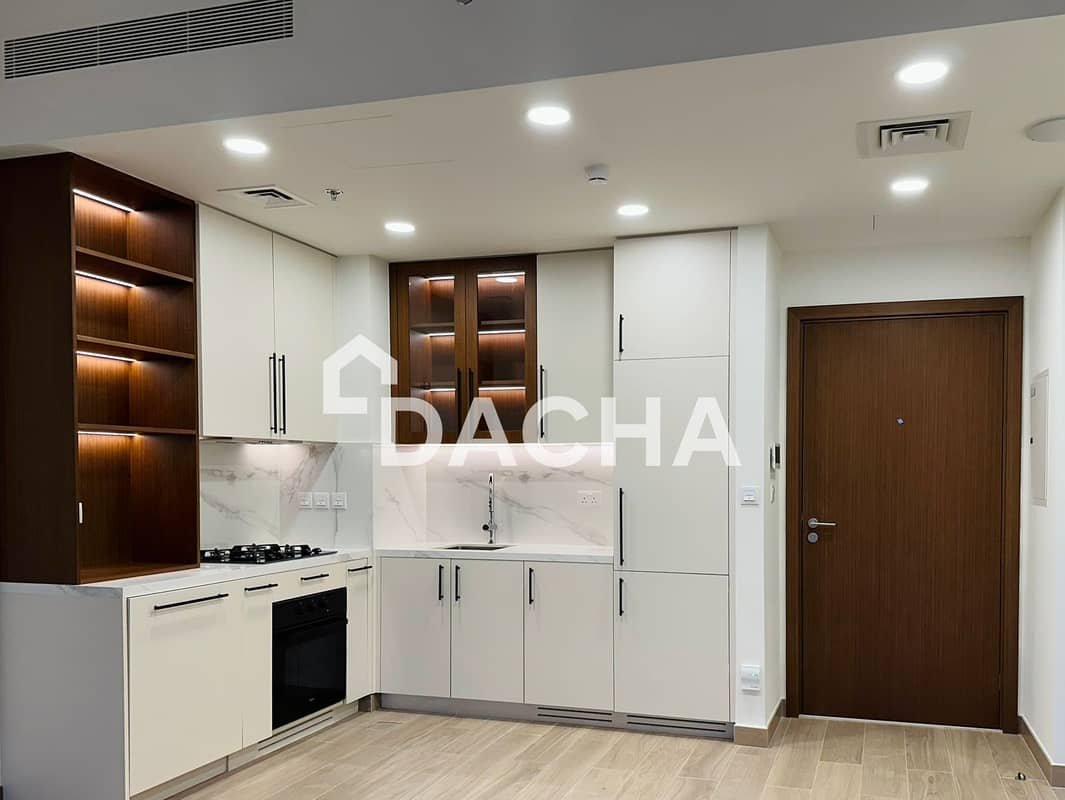 1-bedroom freehold apartment in Town Square — photo 3 of 4