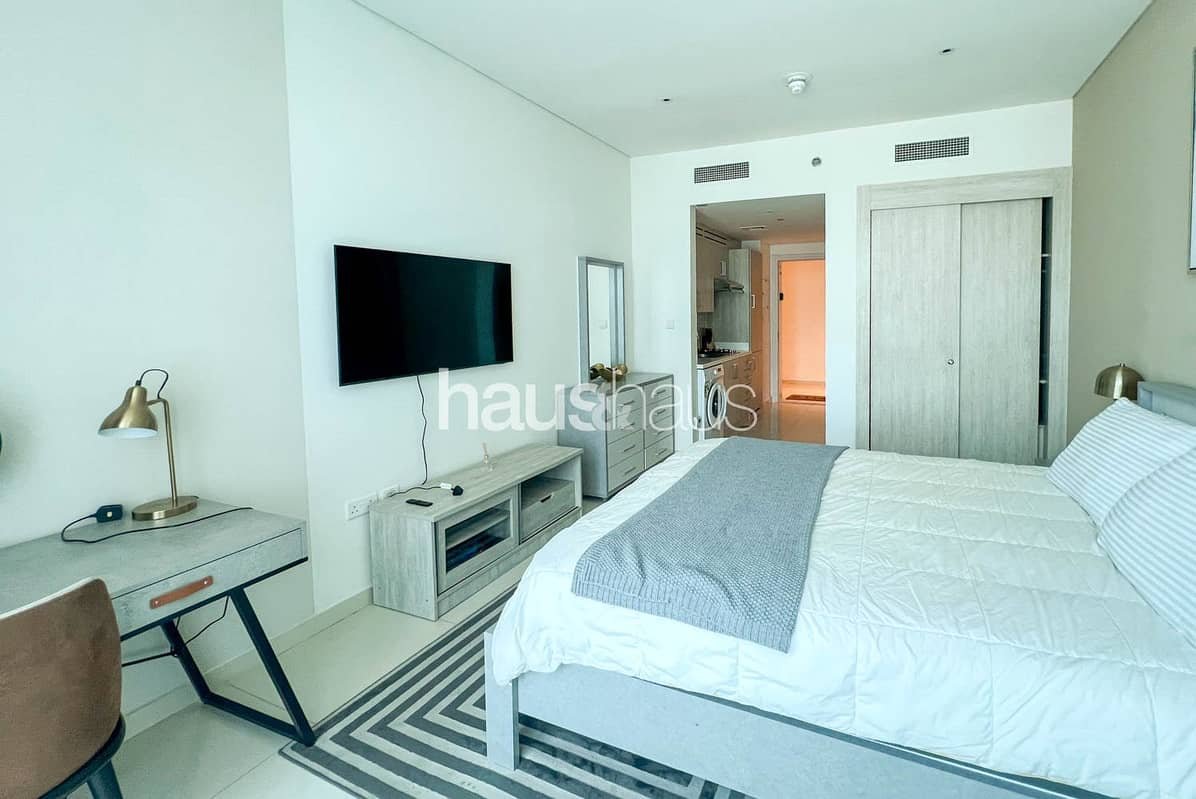 studio freehold apartment in Palm Jumeirah — photo 1 of 4
