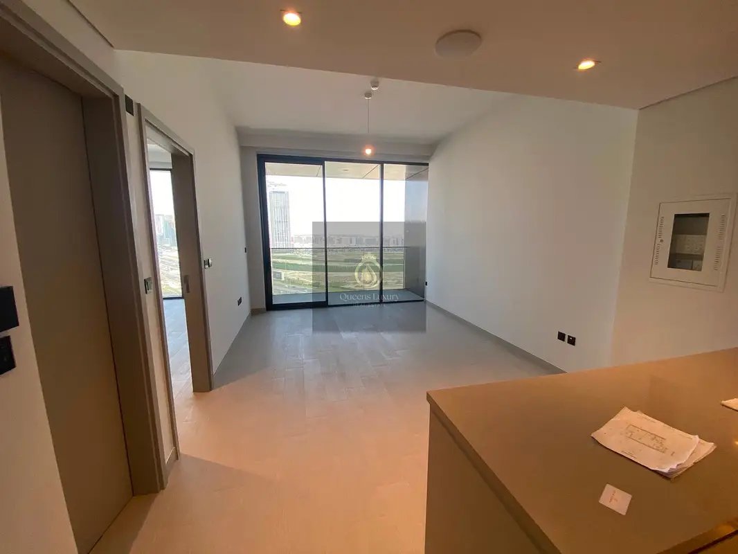 1-bedroom freehold apartment in Business Bay — photo 1 of 4