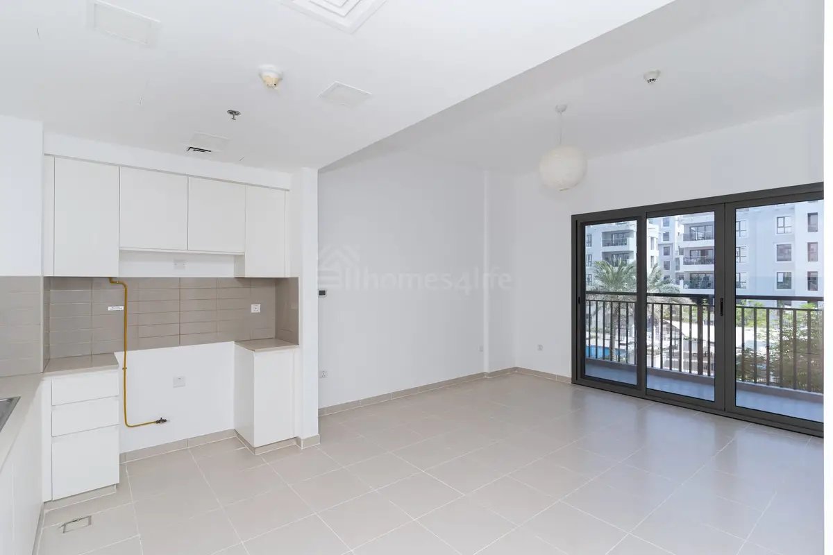 2-bedroom freehold apartment in Town Square — photo 4 of 4