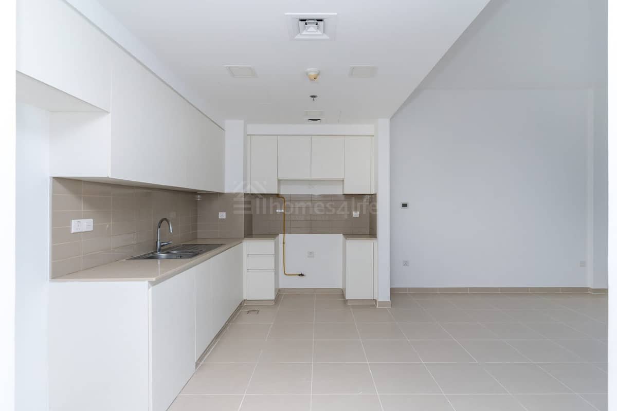 2-bedroom freehold apartment in Town Square — photo 3 of 4