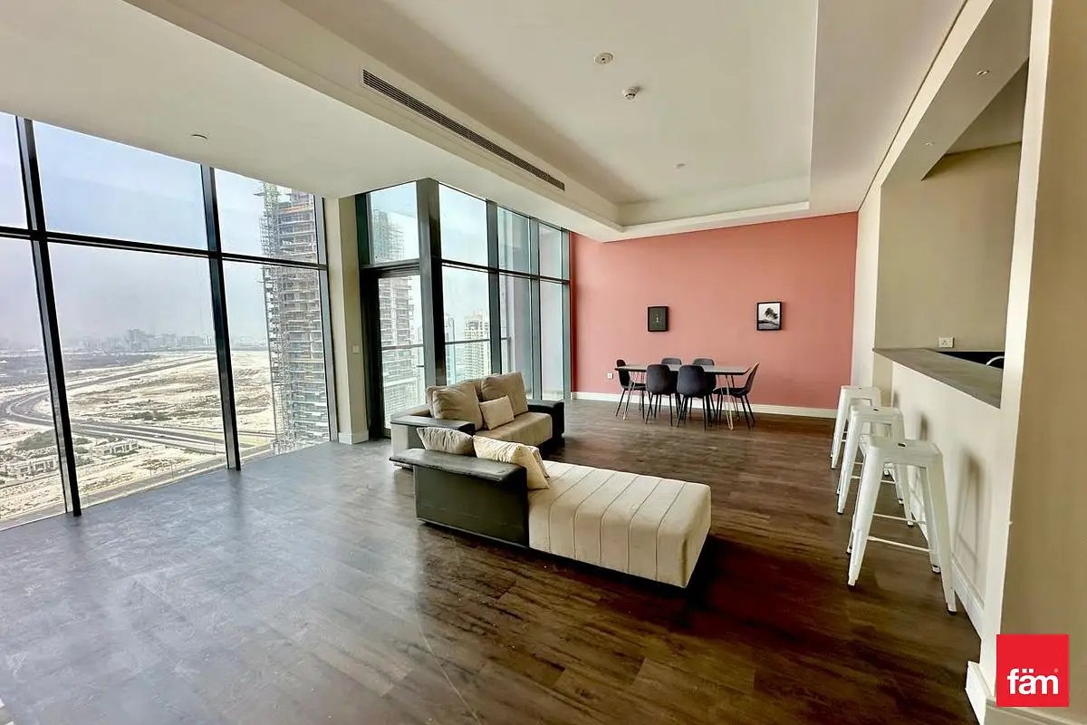 2-bedroom freehold apartment in Downtown Dubai — photo 2 of 4