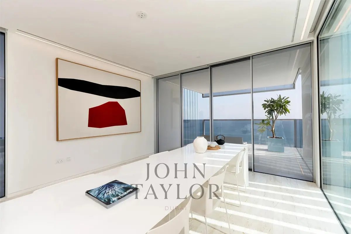 5-bedroom freehold apartment in Palm Jumeirah — photo 1 of 5