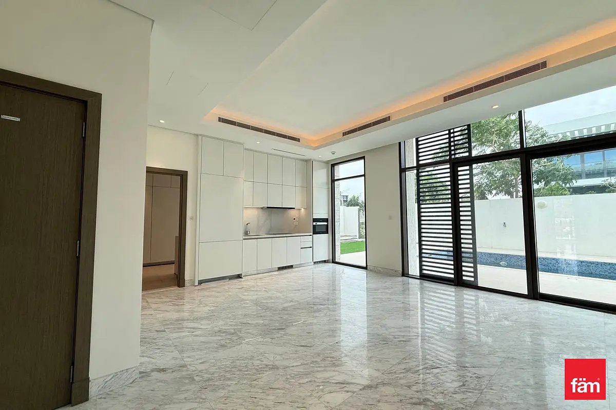 4-bedroom freehold villa in Mohammed Bin Rashid City (MBR City) — photo 3 of 5