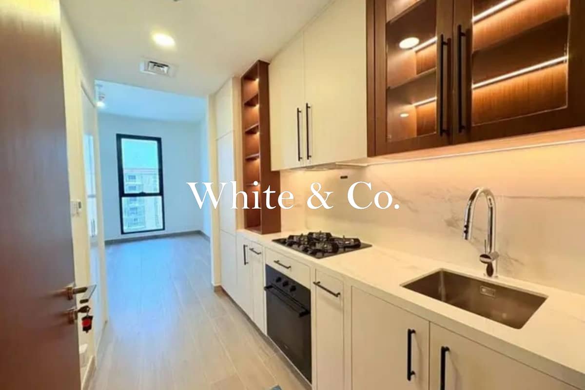 studio freehold apartment in Town Square — photo 4 of 5